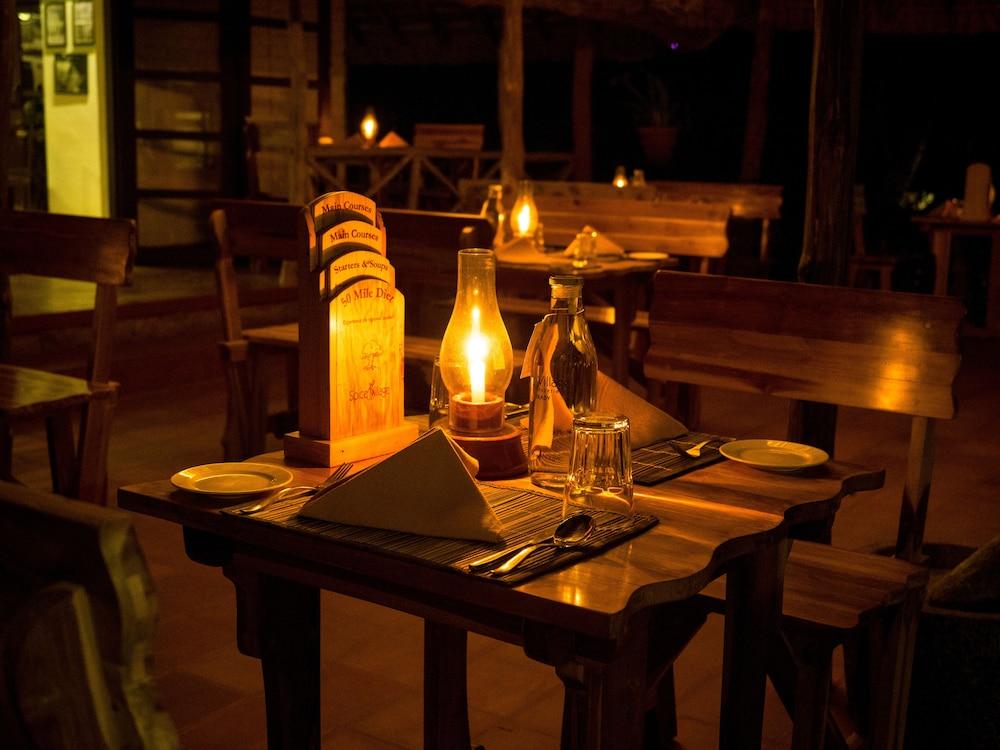 Spice Village Thekkady - A Cgh Earth Experience Eksteriør billede